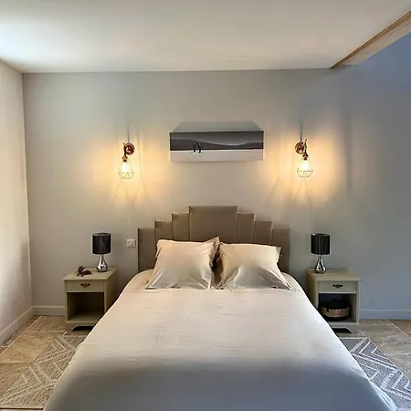 Chateau De Campanes Guest house *