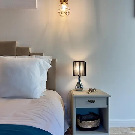 Pensión Château De Campanes *