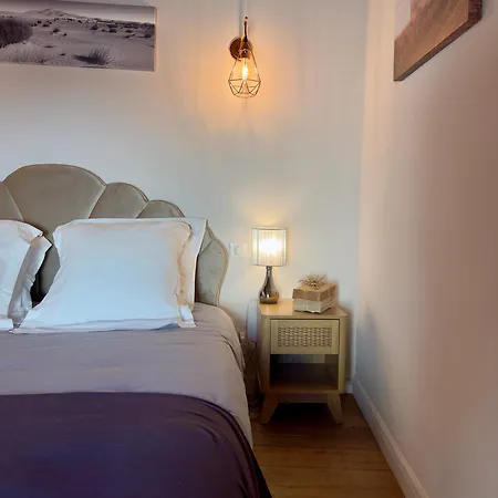 Château De Campanes Pensión