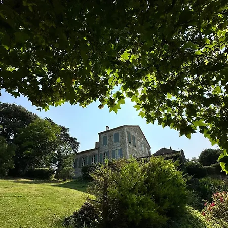 Château De Campanes Pensión